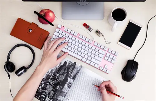 电脑上退出是什么键盘